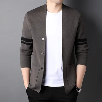 De Lux pentru barbati Tricot Sweatercoat 2022 Primăvara și Toamna Noul Single Breasted Moda Casual Clasic coreean Mens Cardigan